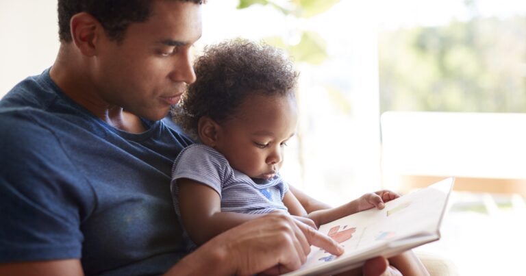 How to Teach Kids How to Read (The Right Way)