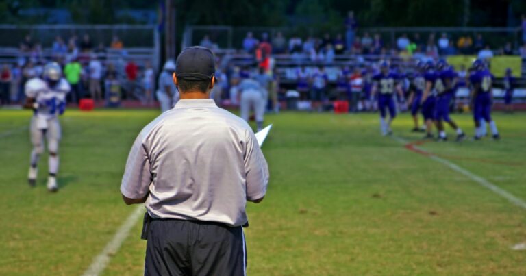 Supreme Court to Decide on Ex-Football Coach’s Right to Pray on the Field